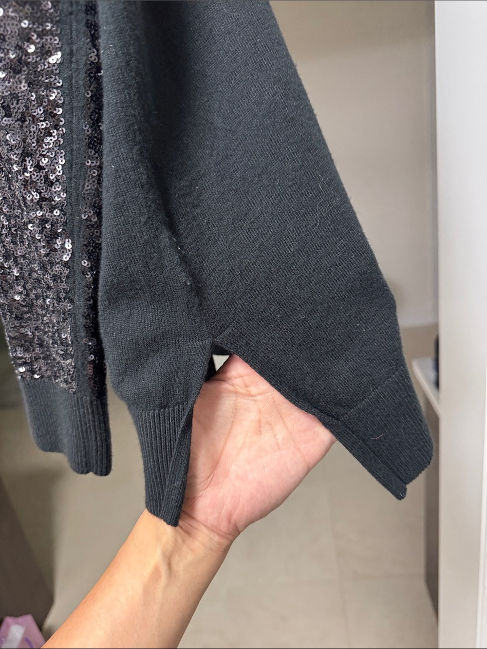 Michael Kors Black Sequin-Sleeve Cardigan oversized - Picture 4 of 4